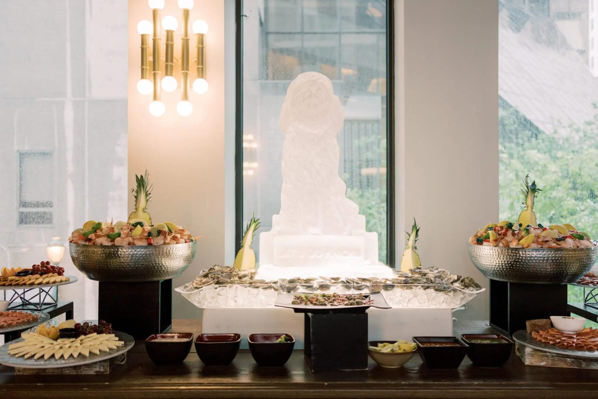 Rachel & Andrew | Married 5 ways to include your dog in your wedding- dog ice sculpture