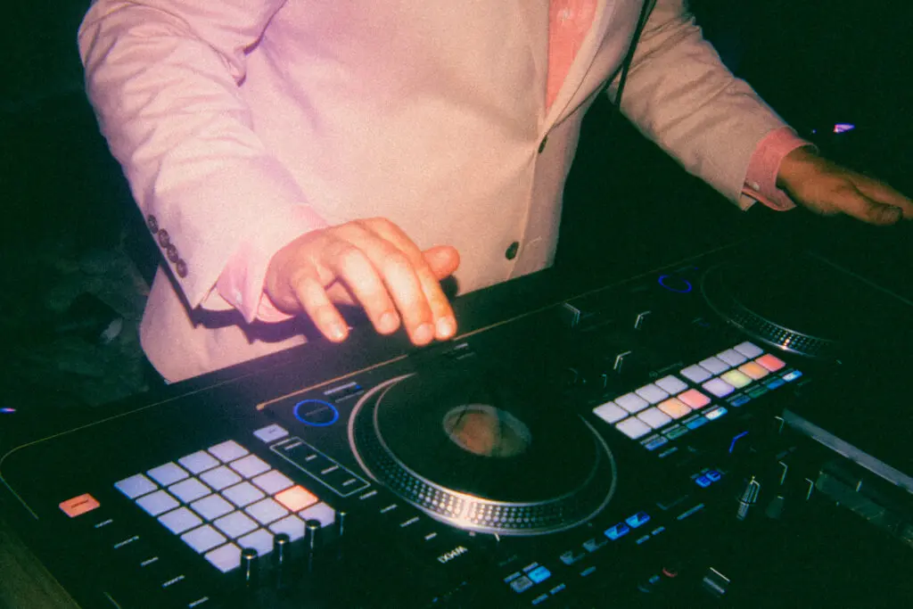 DJ Christian Lucas at The Lake House Inn DJ Christian Lucas at The Lake House Inn