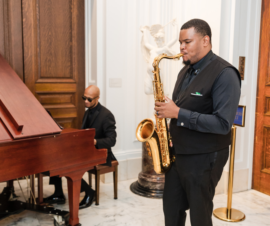 Resizing Web Photos 2_JM Piano and Saxophone at wedding
