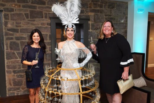 Cocktail greeter live at Doylestown Country Club