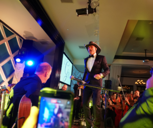 BVTLive! Tim McGraw sings with Jellyroll at Wedding