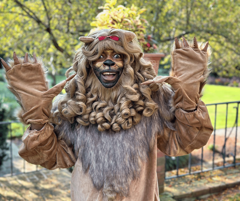 Cowardly Lion Themed Performers