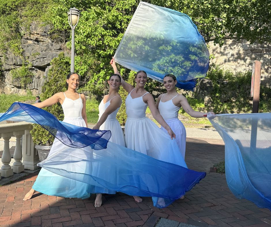 White Blue Ribbon Performers at Cescaphe Water Works