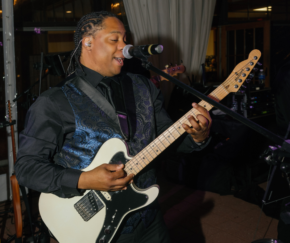 Deja Blue Guitarist at Wedding
