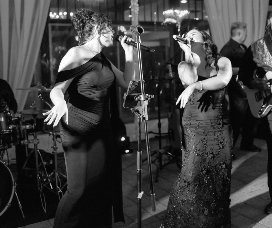 Deja Blue Band Female Vocalists