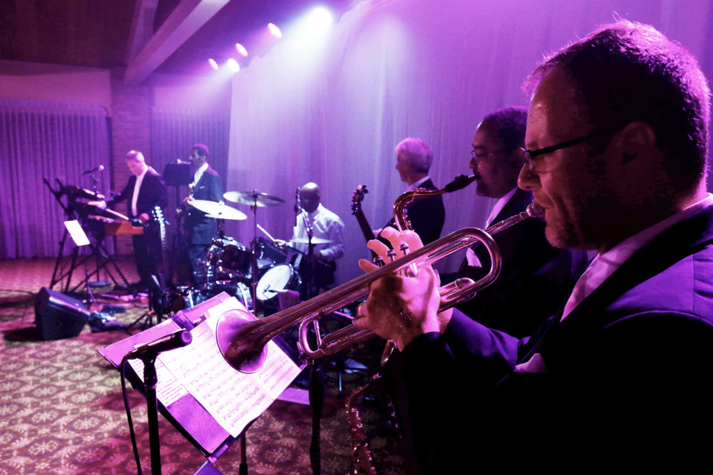 Vinyl Groov Philadelphia Dance Band