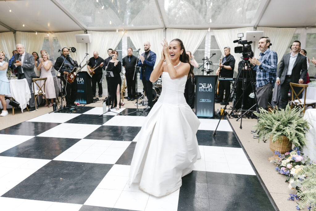 Deja Blue Performs for Kayla and Dan by Emily Wren Photography