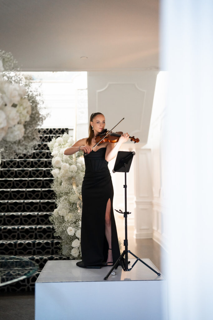 Rada Culciar Violinist