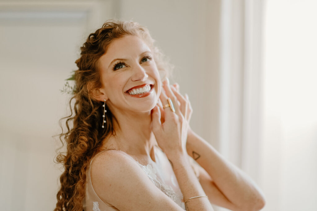 Bride getting ready for her wedding Photo by