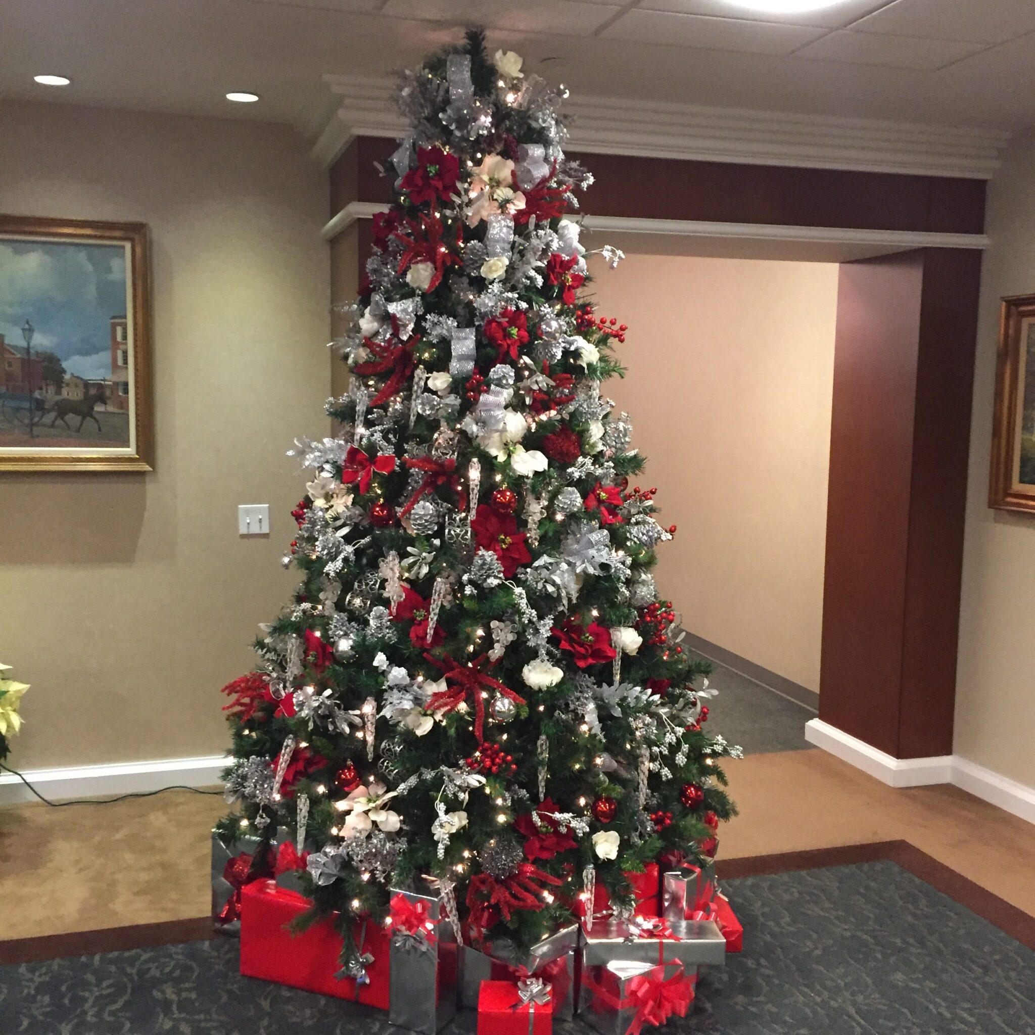 Christmas tree at your wedding