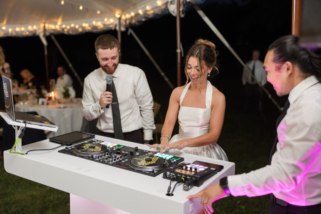 DJ Alex Rossi with Bride at Oberod Estate